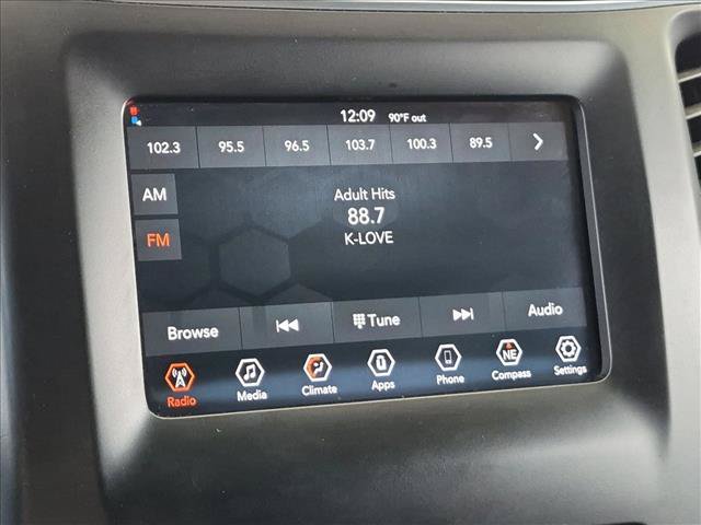 Used 2019 Jeep Cherokee Latitude w/ Popular Appearance Group FWD image 11