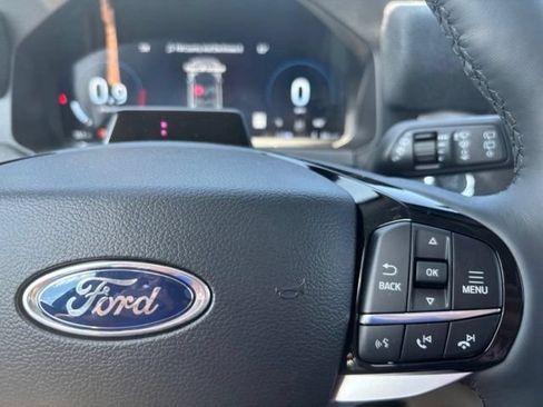 New 2026 Ford Explorer Platinum w/ LUX Leather Package AWD/4WD image 26