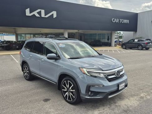 Used 2022 Honda Pilot Touring image 1