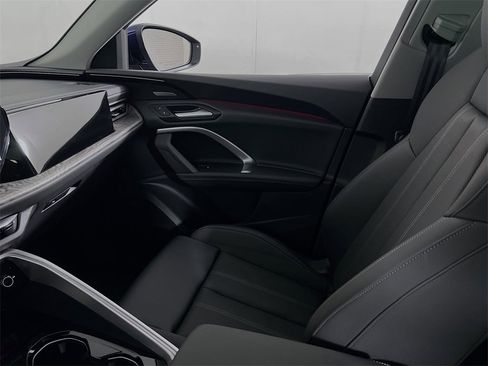 New 2025 Audi Q5 Premium Plus image 24