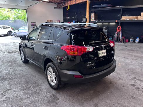 Used 2013 Toyota RAV4 XLE AWD/4WD image 5
