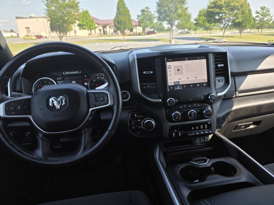 Used 2022 RAM 1500 Big Horn AWD/4WD image 12