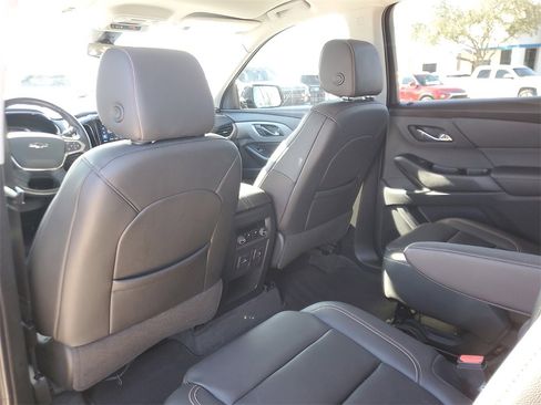 Used 2020 Chevrolet Traverse RS image 12