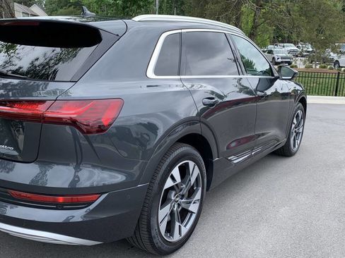 Used 2021 Audi e-tron Prestige w/ Prestige Package AWD/4WD image 8