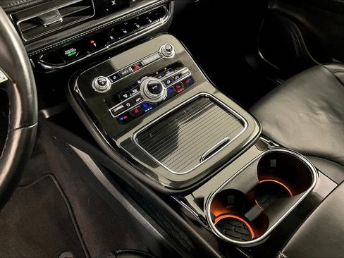 Used 2023 Lincoln Nautilus Reserve image 19