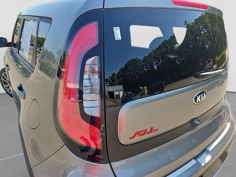 Used 2018 Kia Soul ! w/ Tech Package FWD image 37