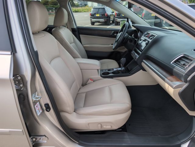 Used 2017 Subaru Outback 3.6R Limited AWD/4WD image 10