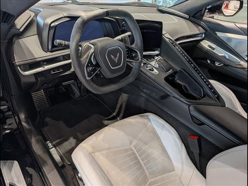 Used 2023 Chevrolet Corvette Stingray Premium Conv w/ Z51 Performance Package image 11