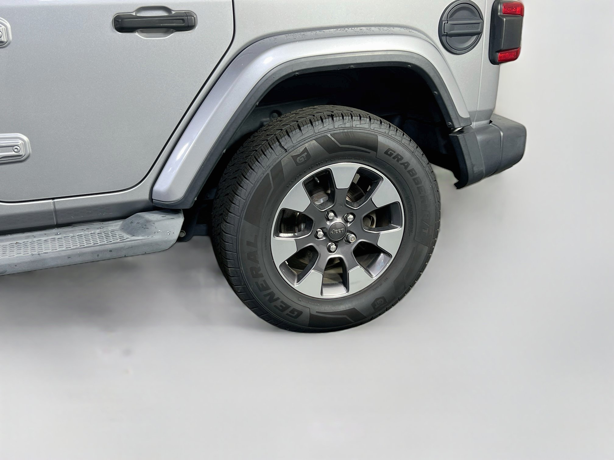 Used 2020 Jeep Wrangler Unlimited Sahara w/ LED Lighting Group AWD/4WD image 28