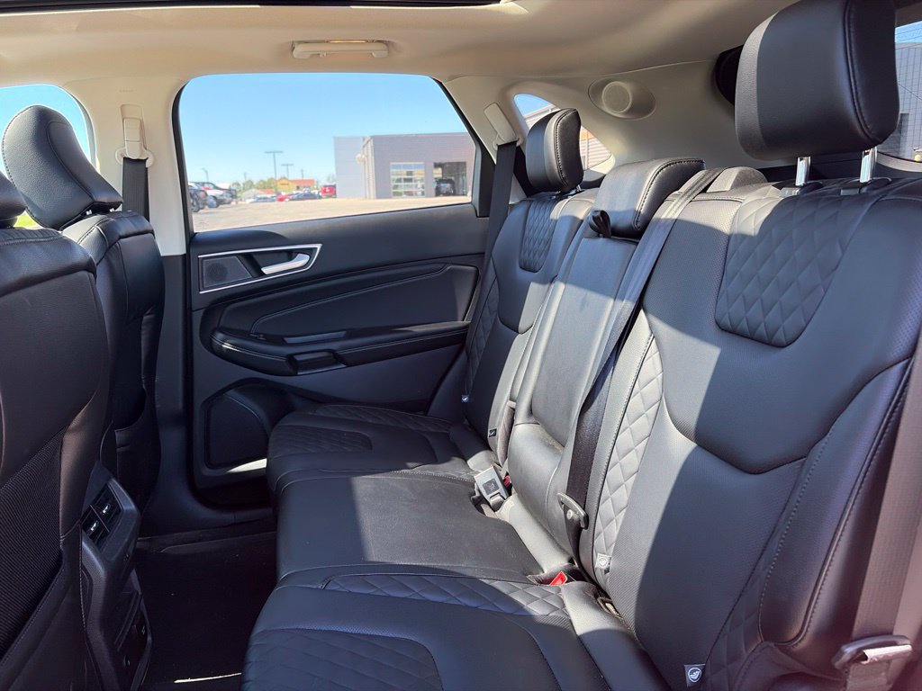 Used 2024 Ford Edge Titanium w/ Equipment Group 301A AWD/4WD image 9