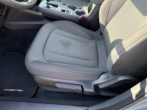 Used 2024 Subaru Crosstrek 2.0i Premium image 15