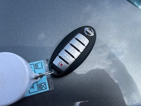 Used 2021 Nissan Maxima SR w/ Sport Mat Group FWD image 31