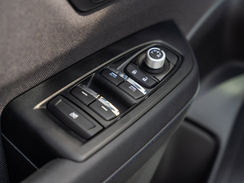 Used 2025 Subaru Forester Premium image 27