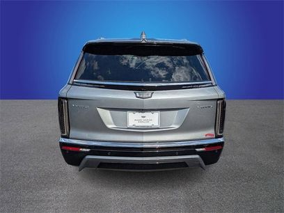 New 2026 Cadillac Vistiq Luxury