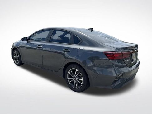 Used 2023 Kia Forte LXS FWD image 5