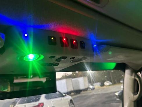 Used 2003 HUMMER H2 w/ Preferred Equipment Group image 40