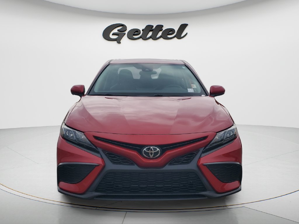 Certified 2021 Toyota Camry SE FWD image 2