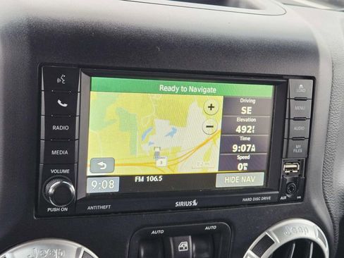 Used 2015 Jeep Wrangler Unlimited Sahara image 29