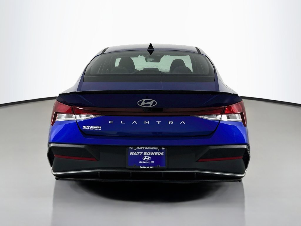 Used 2025 Hyundai Elantra Sport FWD image 6
