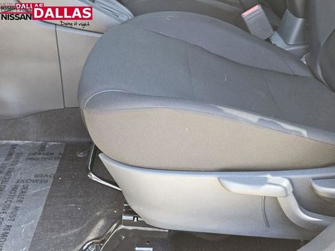 New 2025 Nissan Kicks Play S image 21