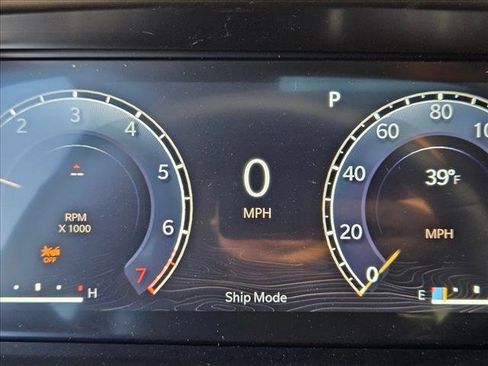 New 2025 Jeep Grand Cherokee Laredo image 11