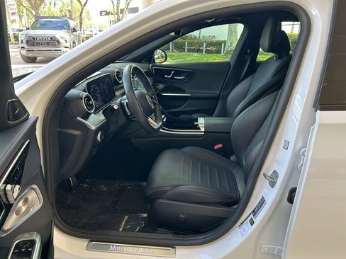 Used 2024 Mercedes-Benz C 300 Sedan image 5