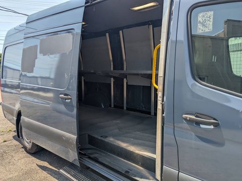 Used 2019 Mercedes-Benz Sprinter 170 image 15