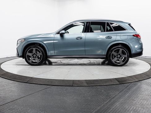 Used 2025 Mercedes-Benz GLC 350e GLC 350e image 4