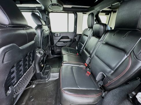 Used 2021 Jeep Wrangler Unlimited Rubicon AWD/4WD image 15