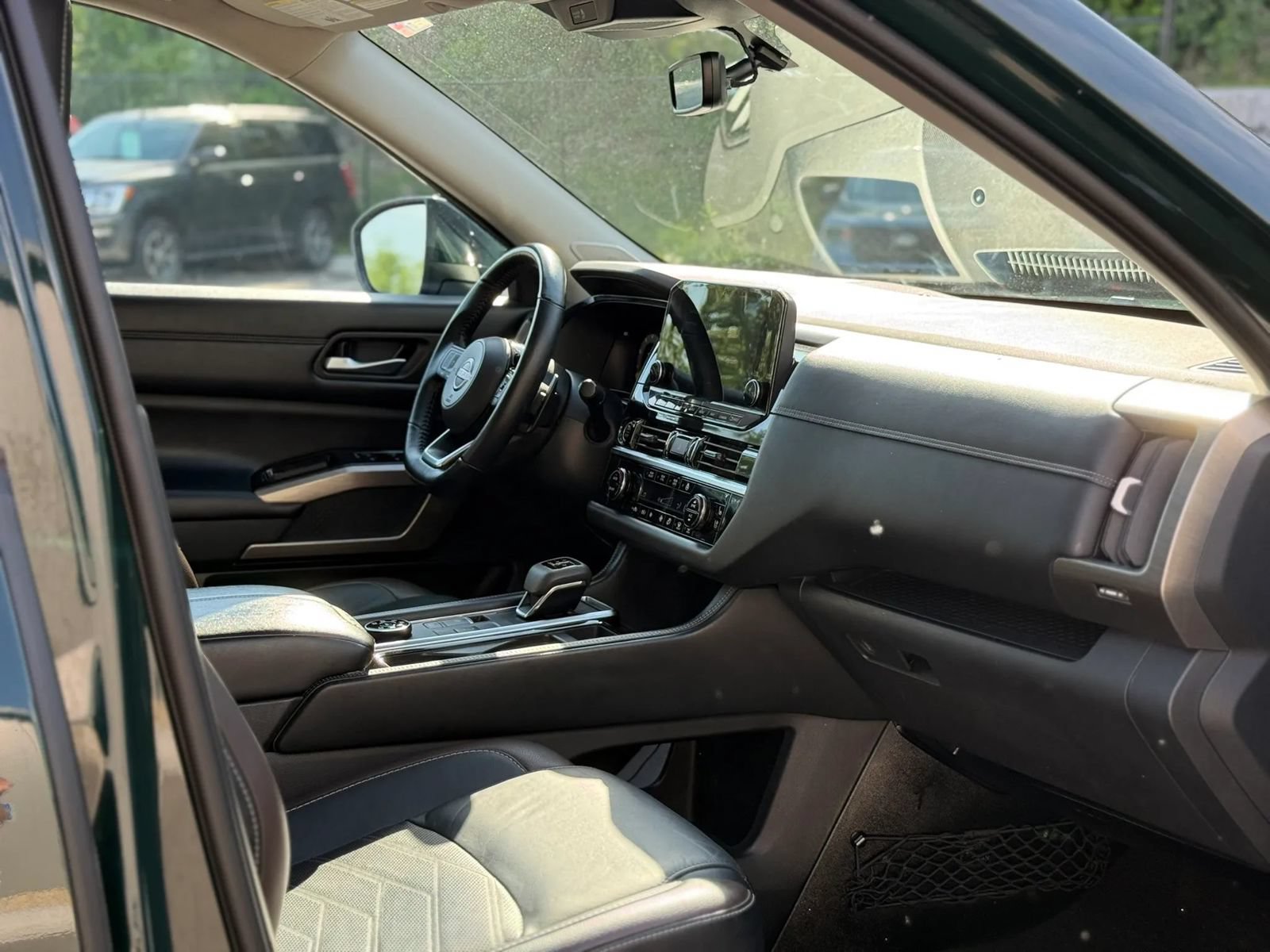 Used 2023 Nissan Pathfinder Platinum AWD/4WD image 19