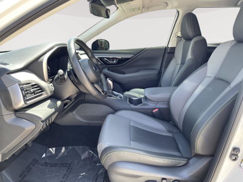 Used 2024 Subaru Outback Onyx Edition AWD/4WD image 3