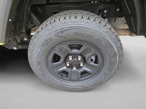 Used 2023 Jeep Gladiator Sport AWD/4WD image 8