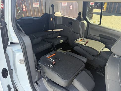 Used 2023 Ford Transit Connect XLT w/ Trailer Tow Package FWD image 11