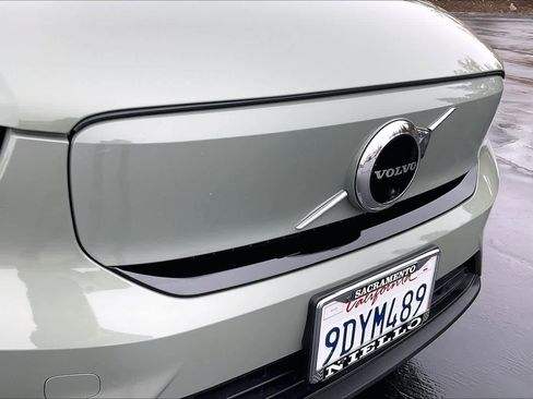 Used 2023 Volvo XC40 Recharge Ultimate image 33