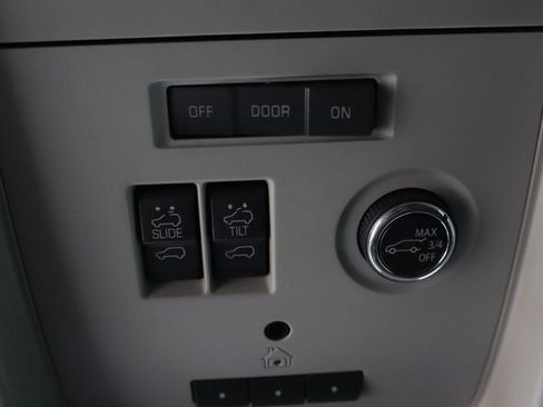 Used 2019 GMC Yukon XL Denali w/ Open Road Package AWD/4WD image 34