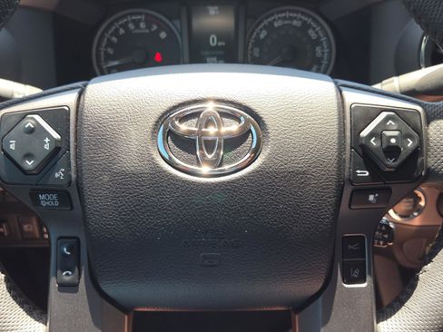 Certified 2021 Toyota Tacoma TRD Pro AWD/4WD image 28