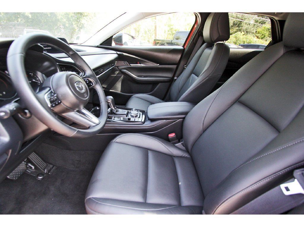 Certified 2025 MAZDA CX-30 AWD 2.5 S w/ Select Sport Pkg image 13