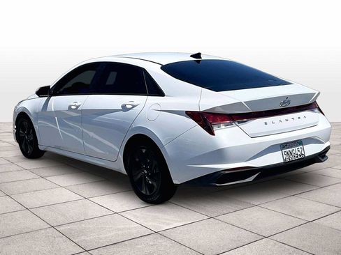 Used 2021 Hyundai Elantra SEL FWD image 14