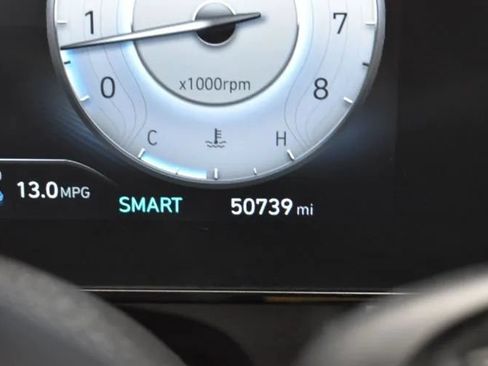 Used 2024 Hyundai Elantra SEL FWD image 27