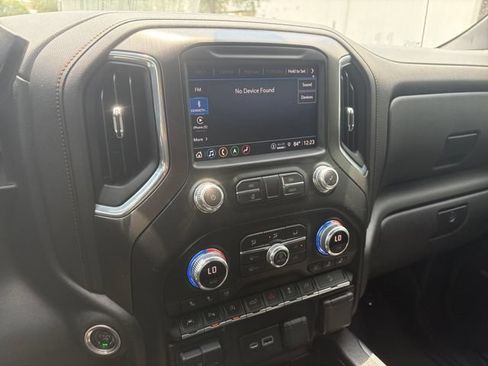 Used 2021 GMC Sierra 1500 AT4 w/ AT4 Value Package AWD/4WD image 10