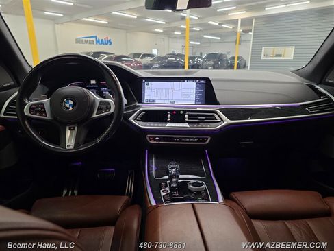 Used 2021 BMW X7 M50i AWD/4WD image 32