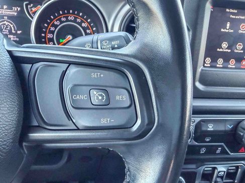 Used 2022 Jeep Wrangler Unlimited Sport AWD/4WD image 23