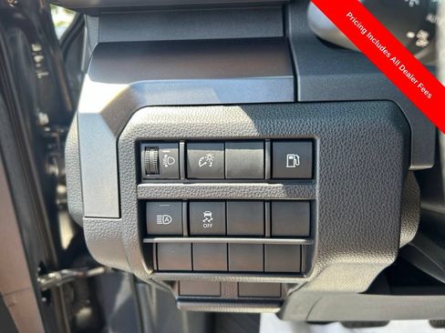 Used 2025 Toyota 4Runner SR5 AWD/4WD image 6