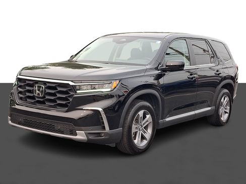 Certified 2025 Honda Pilot EX-L image 3