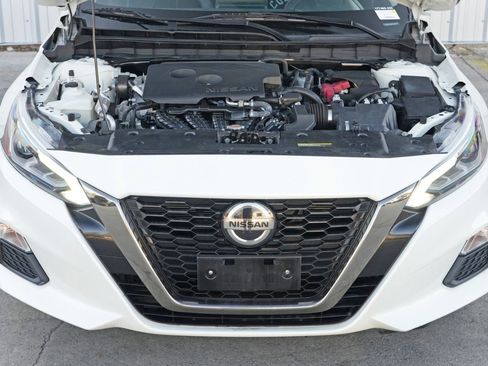 Used 2019 Nissan Altima 2.5 SR w/ SR Premium Package image 7