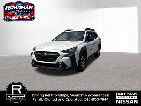 Used 2025 Subaru Outback Premium AWD/4WD image 1
