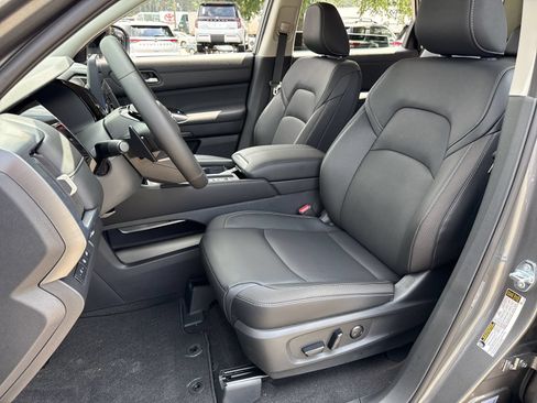 New 2026 Nissan Pathfinder SL FWD image 14