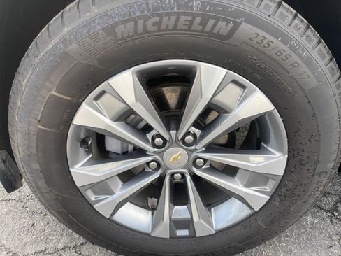 Used 2025 Chevrolet Equinox LT image 30