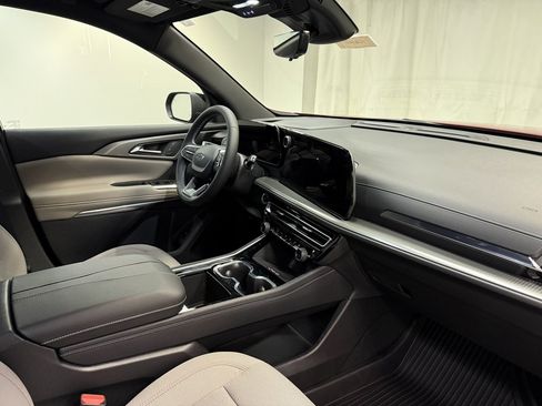 New 2026 Chevrolet Traverse LT w/ Midnight/Sport Edition image 16