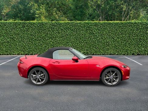 Used 2016 MAZDA MX-5 Miata Grand Touring image 2